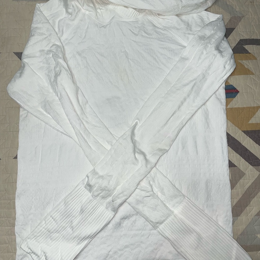 White lululemon hooded shirt